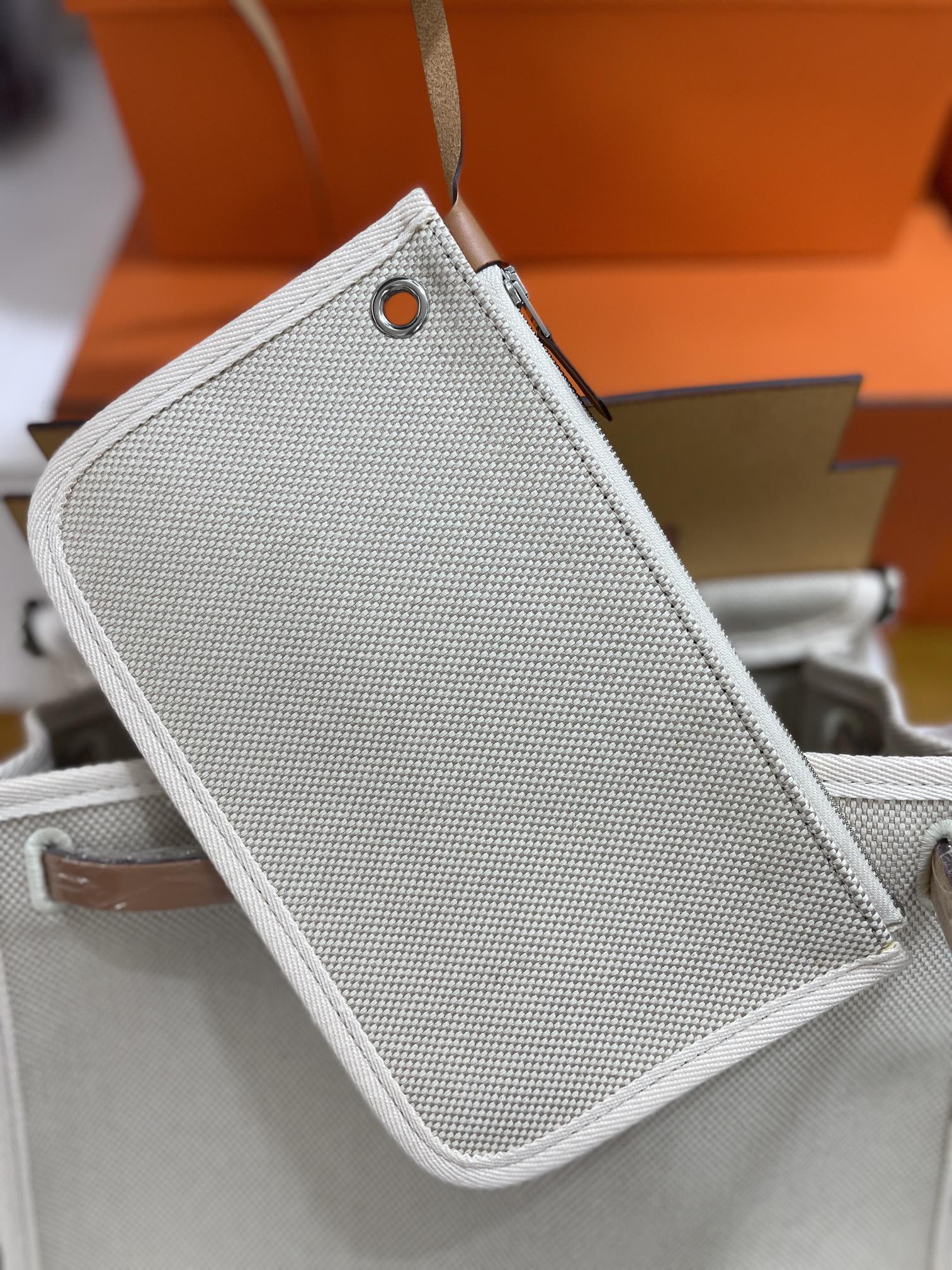 Hermès（爱马仕）Herbag  金色 拼 米白 Box 拼 帆布 外缝 银扣 31cm