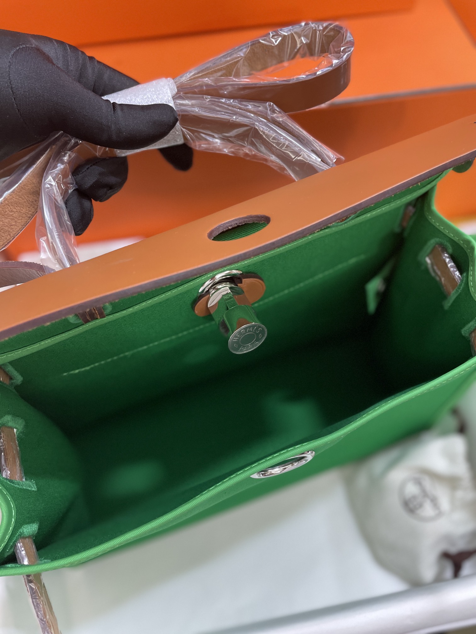 Hermès（爱马仕）Herbag 金色 拼 竹子绿 Box 拼 帆布 外缝 银扣 31cm