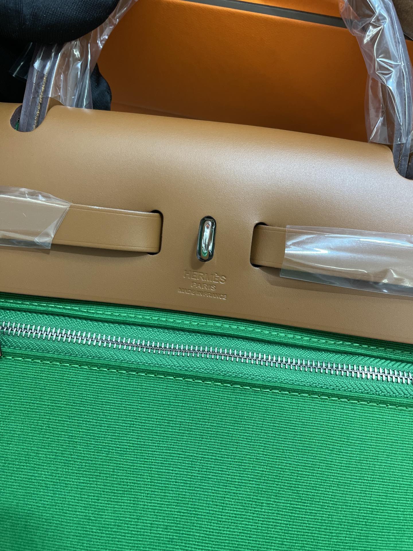 Hermès（爱马仕）Herbag 金色 拼 竹子绿 Box 拼 帆布 外缝 银扣 31cm