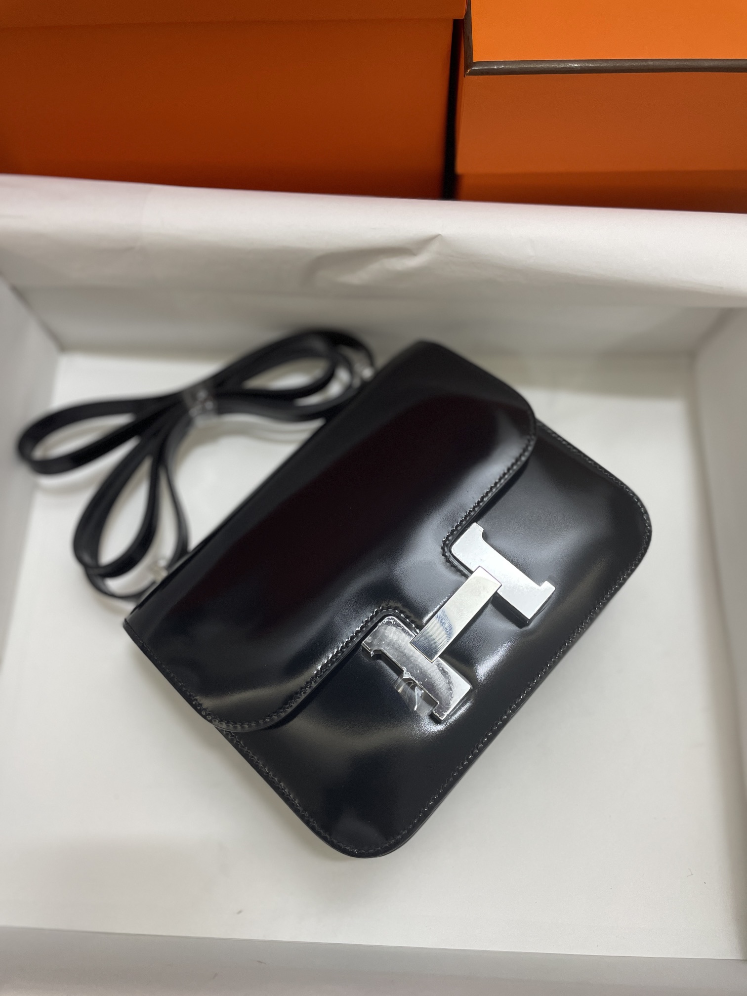 Hermès（爱马仕）Constance 康康 Box 黑色 亮面 银扣 19cm