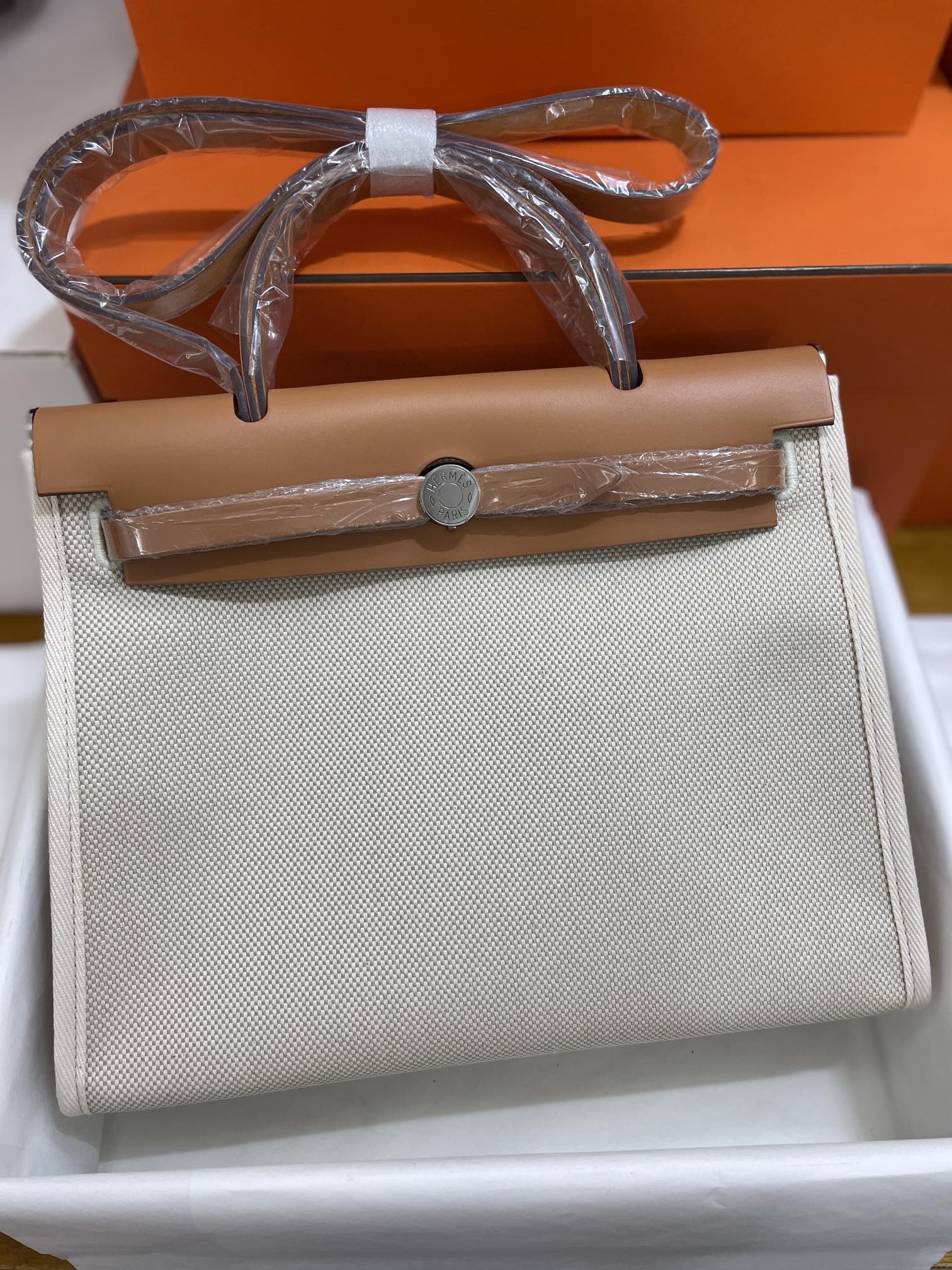Hermès（爱马仕）Herbag  金色 拼 米白 Box 拼 帆布 外缝 银扣 31cm