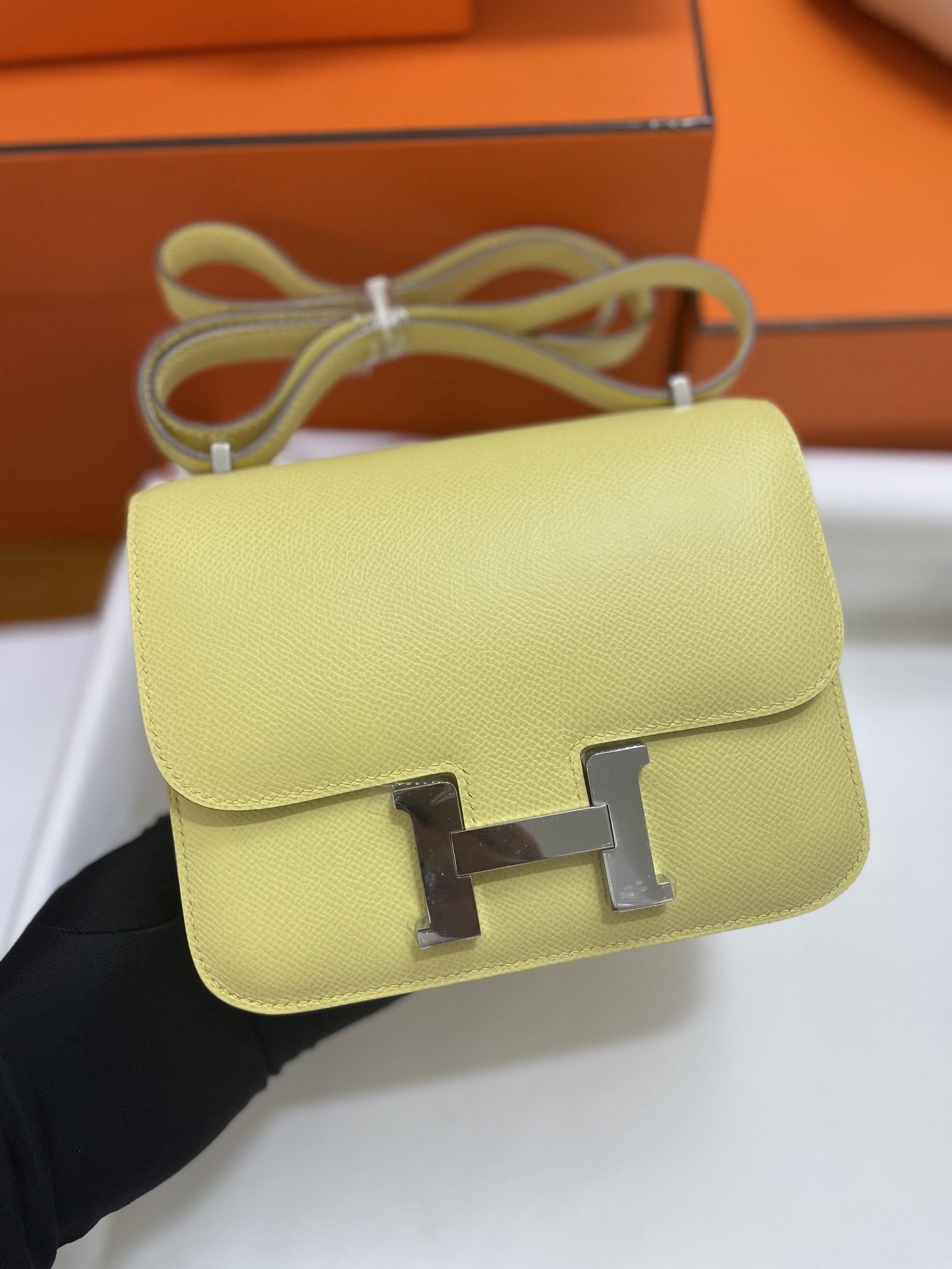 Hermès（爱马仕）Constance 康康 Epsom 小鸡黄 银扣 19cm